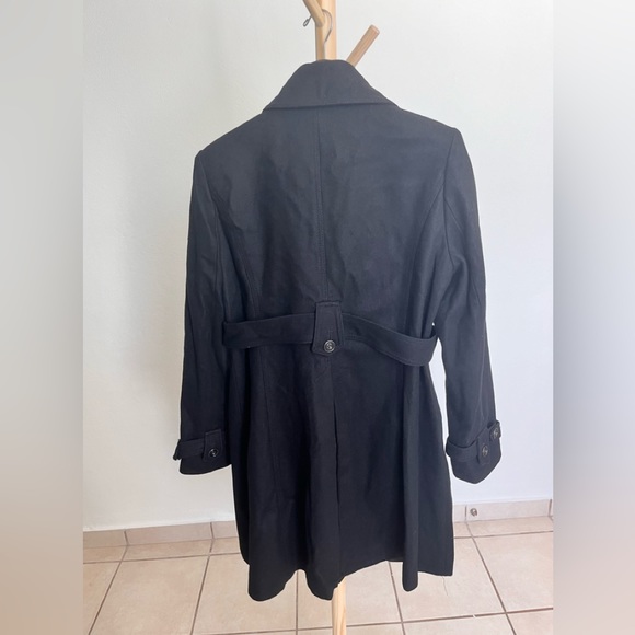 Laundry Coat - Picture 3 of 8